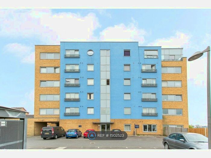 2 Bedroom Flat To Rent In Bridge House, London, SE28