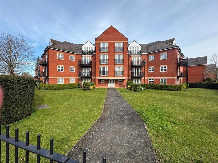 3 Bedroom Apartment For Sale In Palgrave Road, Bedford, MK42