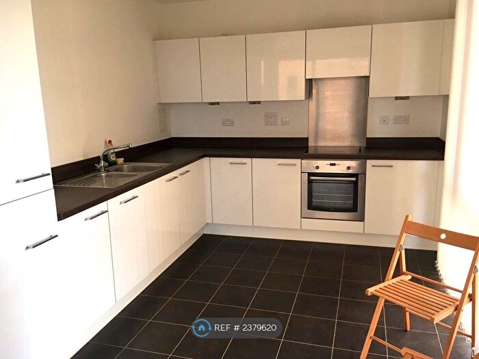 2 Bedroom Flat To Rent In Devons Road, London, E3
