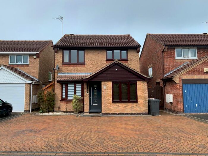 3 Bedroom House To Rent In Lavington Grange, Peterborough, PE1