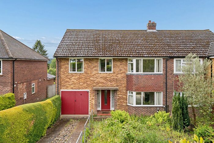 4 Bedroom Semi-Detached House For Sale In Hillside Road, Marlow, SL7