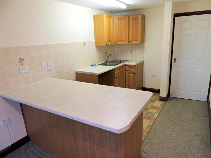 2 Bedroom Apartment To Rent In Flat, Royal Clarence Apts, EX34