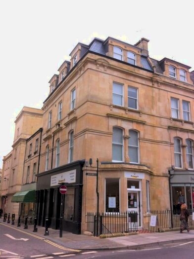 10 Bedroom Flat To Rent In Manvers Street, BA1