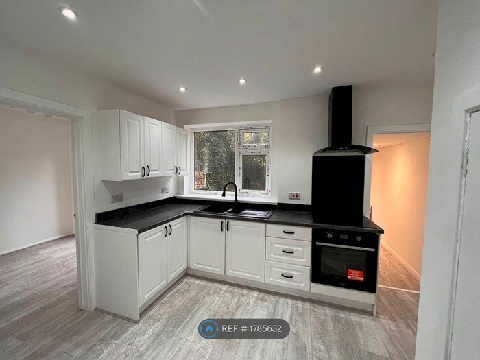 3 Bedroom Terraced House To Rent In Furlong Road, Manchester, M22