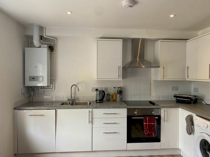 1 Bedroom Flat To Rent In London Road, Chippenham, SN15
