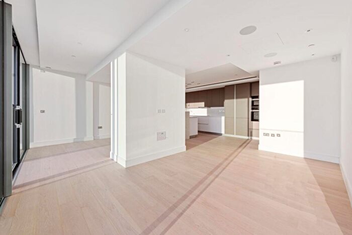 2 Bedroom Property For Sale In Bollinder Place, Carrara Tower, EC1V