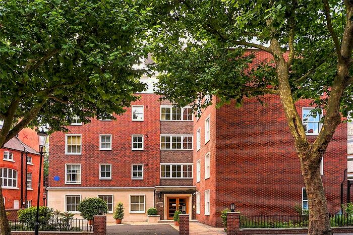 2 Bedroom Flat For Sale In Melbury Road, Holland Park, W14