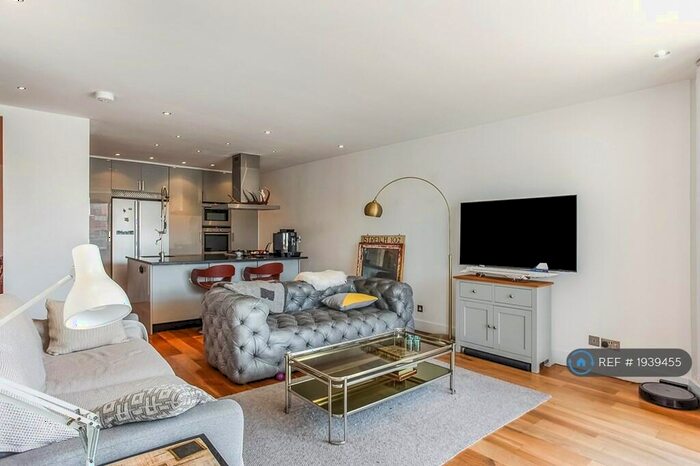 2 Bedroom Flat To Rent In Molasses House, London, SW11