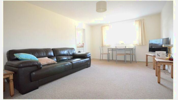 2 Bedroom Apartment To Rent In Cobblers Close, Farnham Royal, Slough, Berkshire, SL2