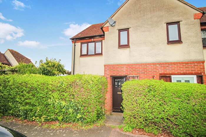 3 Bedroom End Of Terrace House To Rent In Runnalow, Letchworth Garden City, SG6