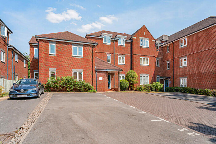2 Bedroom Apartment For Sale In Wolage Drive, Wantage, OX12