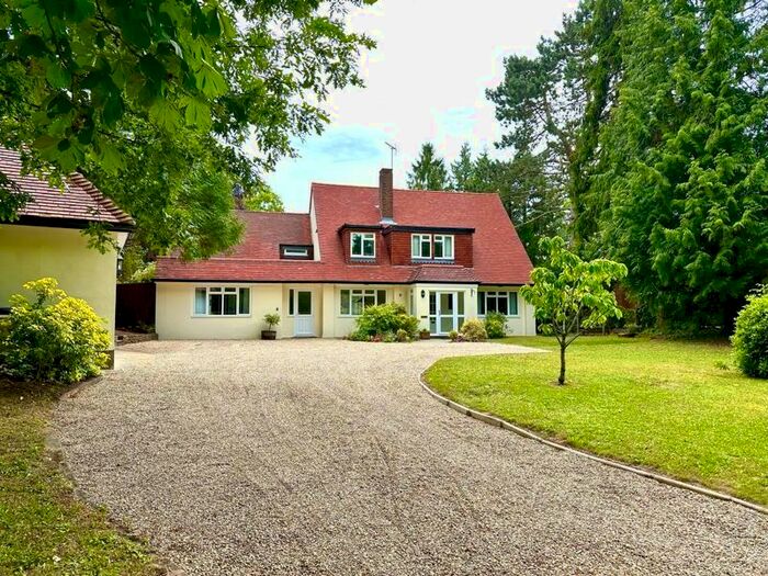 5 Bedroom Detached House To Rent In The Warren, Ashtead, KT21