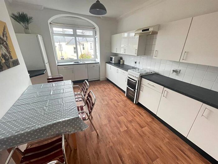 6 Bedroom House To Rent In Hillside Avenue, PL4