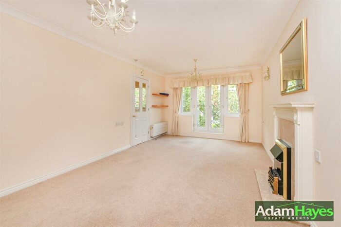 1 Bedroom Apartment For Sale In Langstone Way, Mill Hill East, NW7