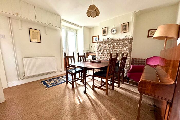 3 Bedroom Terraced House For Sale In Langton Matravers, BH19 - Photo 5