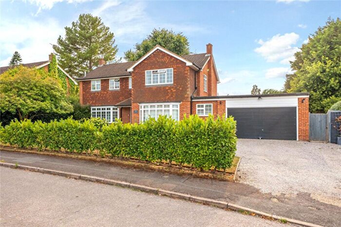 5 Bedroom Detached House To Rent In Holmwood Close, East Horsley, KT24