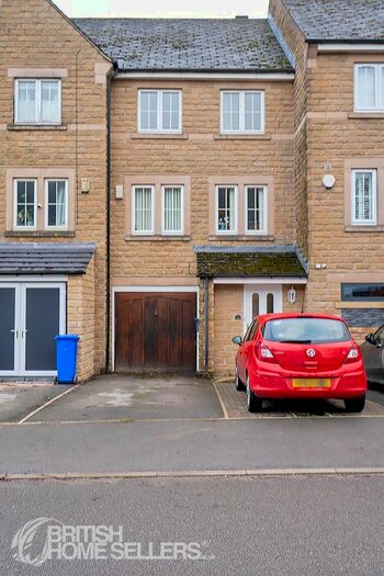 3 Bedroom Town House For Sale In Holyrood Avenue, Sheffield, South Yorkshire, S10
