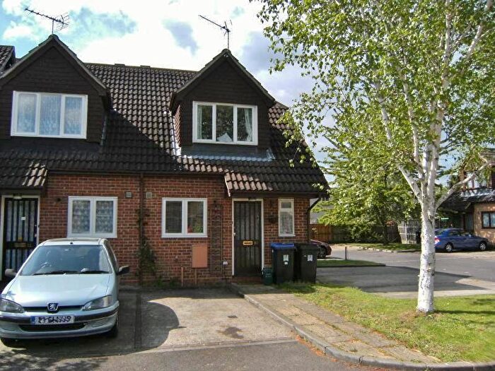 2 Bedroom End Of Terrace House To Rent In Priestly Gardens, Woking, Surrey, GU22