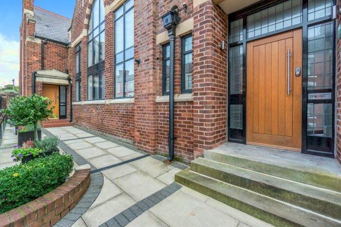 2 Bedroom Property To Rent In A Dundonald Road, Liverpool, L17