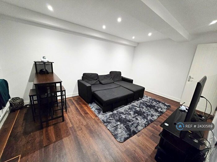 1 Bedroom Flat To Rent In Connaught Towers, Thornton Heath, CR7