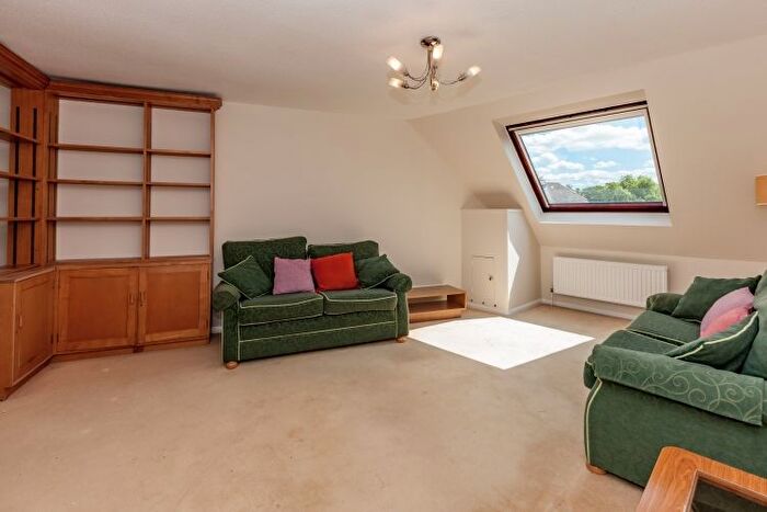 2 Bedroom Flat To Rent In Shirelake Close, Oxford, OX1