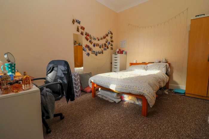 6 Bedroom Semi-Detached House To Rent In Wilton Avenue, Southampton, SO15