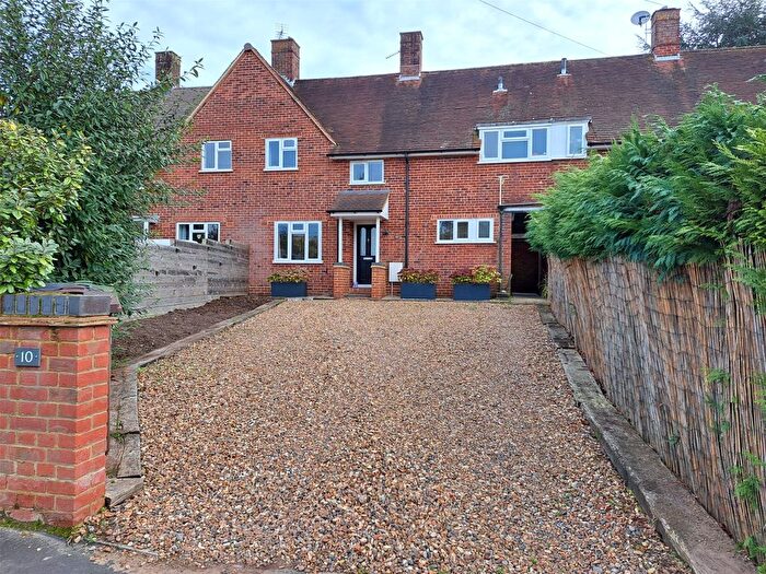 4 Bedroom Terraced House For Sale In Worplesdon, Guildford, Surrey, GU3
