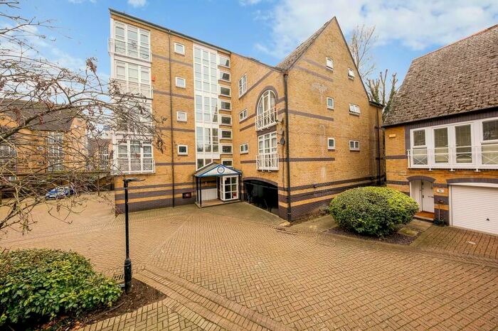 1 Bedroom Flat To Rent In Eleanor Close, London, SE16