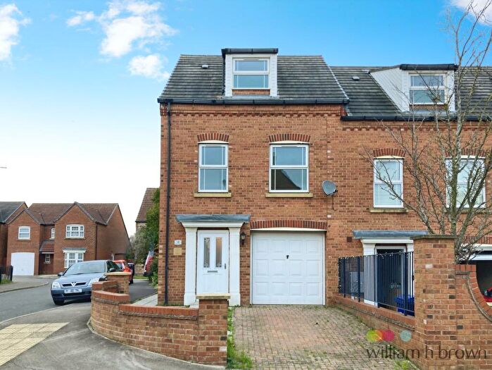 3 Bedroom Town House To Rent In Ploughmans Lane, Lincoln, LN2
