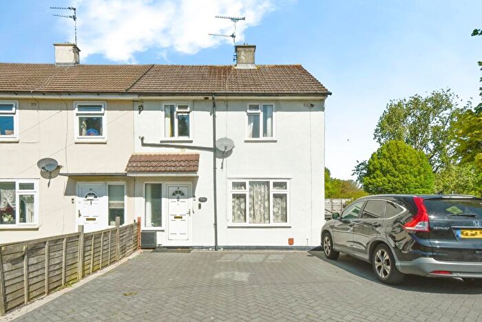 2 Bedroom End Of Terrace House For Sale In Durnford Road, Swindon, Wiltshire, SN2