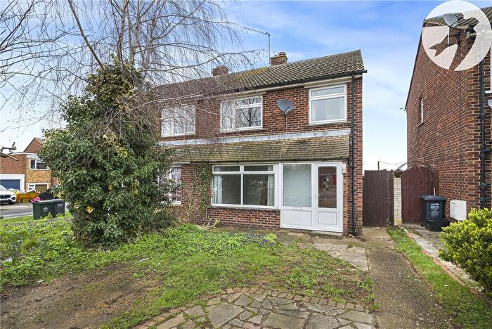 3 Bedroom Semi Detached House For Sale In Fleet Avenue, Dartford, Kent, DA2