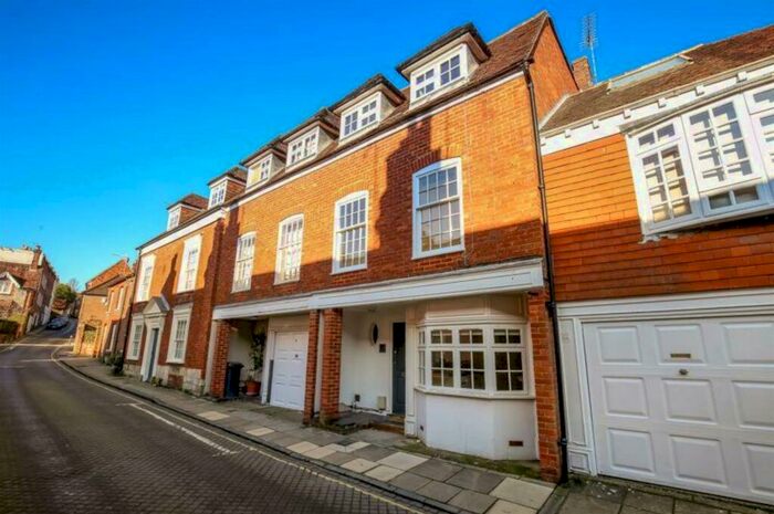4 Bedroom Town House To Rent In Canon Street, Winchester, SO23