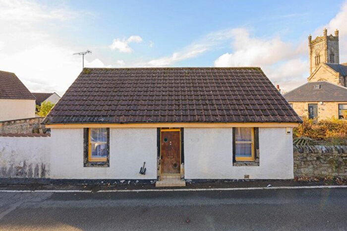 3 Bedroom Detached House For Sale In Kirk Street, Kincardine, FK10