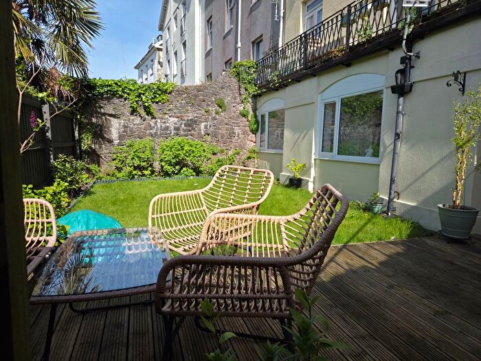 2 Bedroom Flat For Sale In Park Hill Road, Torquay, TQ1