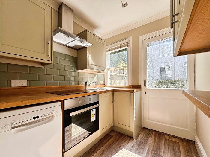 1 Bedroom Flat For Sale In Lime Hill Road, Tunbridge Wells, Kent, TN1
