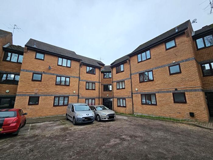 1 Bedroom Flat To Rent In Chapel Street, Luton, LU1