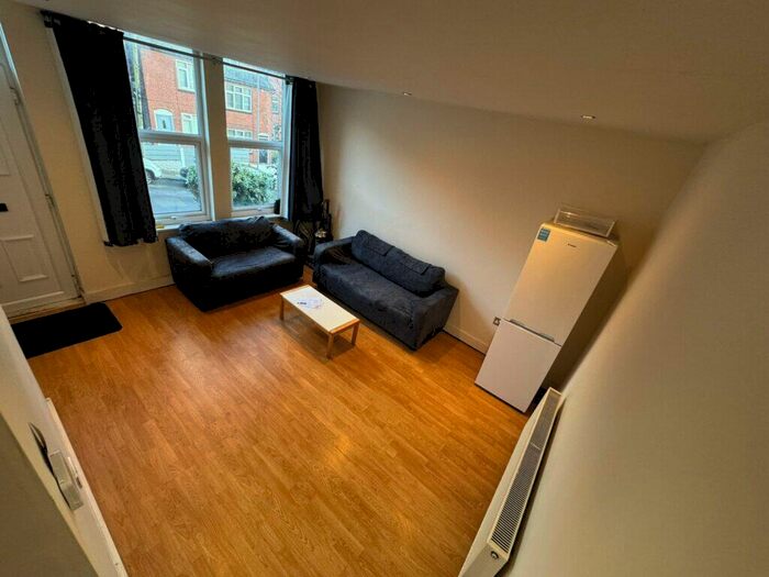 3 Bedroom Terraced House To Rent In Norman Grove, Kirkstall, LS5