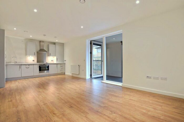 2 Bedroom Apartment To Rent In - Pinner Road, Harrow, HA1