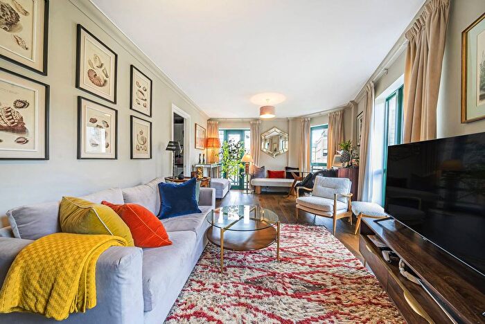 2 Bedroom Flat For Sale In Medway Street, Westminster, London, SW1P
