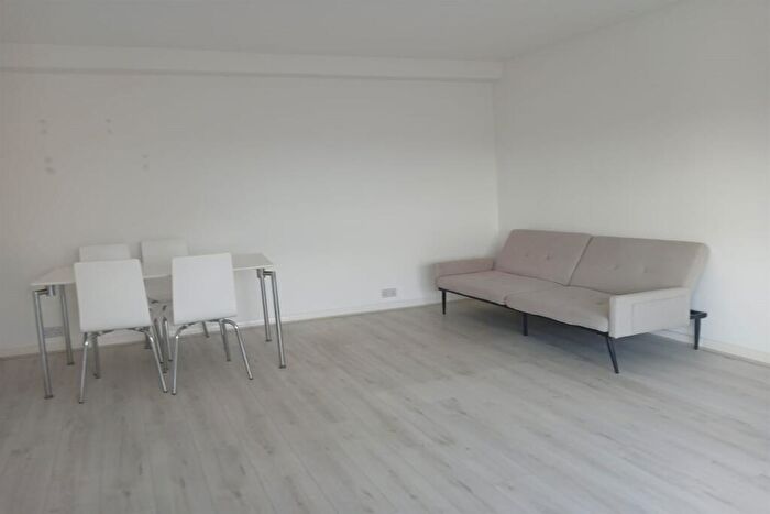 1 Bedroom Flat To Rent In Highgate High Street, Highgate, N6