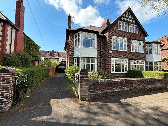 5 Bedroom Semi-Detached House For Sale In St. Aldwyns Road, Didsbury, M20