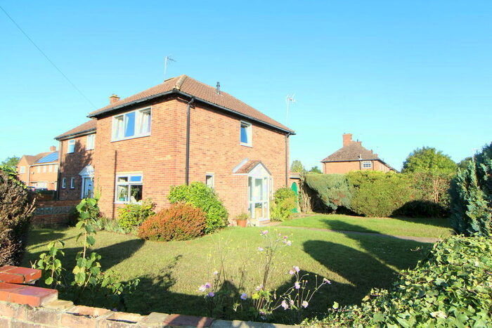 3 Bedroom Semi-Detached House To Rent In Duncan Road, Colchester, CO2