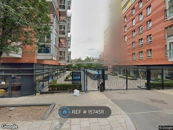2 Bedroom Flat To Rent In Carronade Court, London, N7