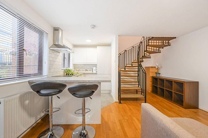 1 Bedroom Terraced House To Rent In Tiller Road, Isle Of Dogs, London, E14