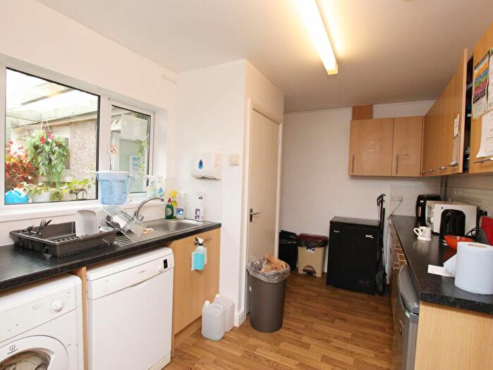 2 Bedroom Detached House For Sale In Brynamlwg, Pontyclun, CF72