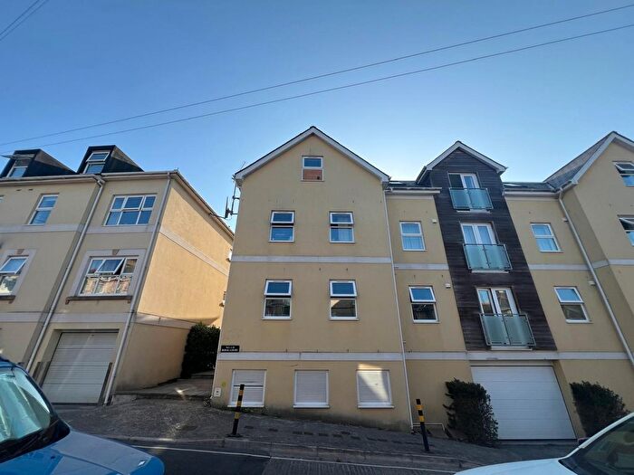 2 Bedroom Flat To Rent In Kings Street, Newton Abbot, TQ12