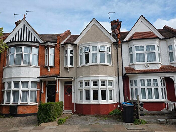 1 Bedroom Flat To Rent In Kingsley Road, Palmers Green, N13