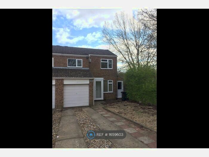 3 Bedroom Semi-Detached House To Rent In Ridge Nether Moor, Swindon, SN3