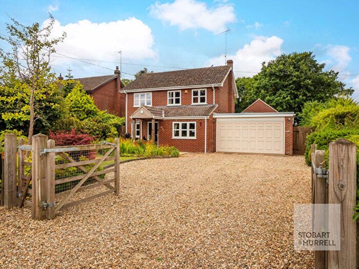 4 Bedroom Detached House For Sale In Heron Wycke, Berry Hall Road, Barton Turf, Norfolk, NR12