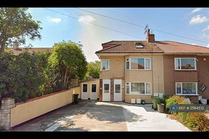 2 Bedroom Maisonette To Rent In Braemar Crescent, Bristol, BS7